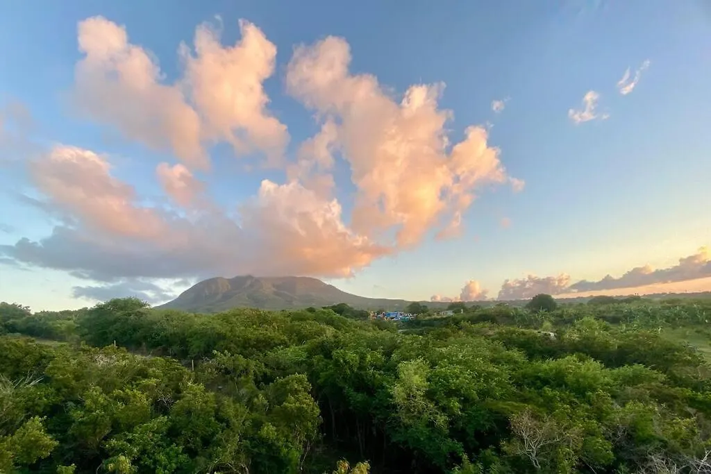 •:•Wow•:• Big Pool & Cool Sunsets Villa Charlestown Saint Kitts and Nevis
