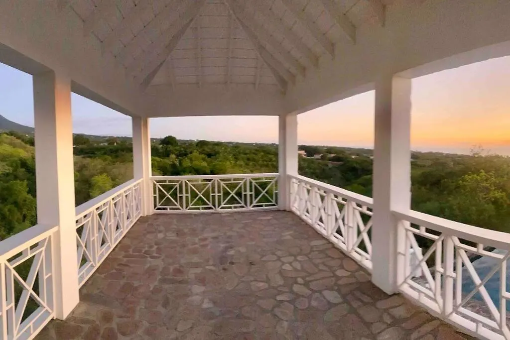 •:•Wow•:• Big Pool & Cool Sunsets Villa Charlestown Saint Kitts and Nevis